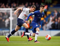 [ẢNH] Jose Mourinho cười bí hiểm khi lần thứ hai thua học trò cũ Frank Lampard