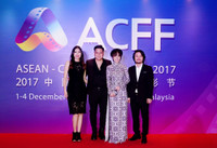 Minh Tiệp cùng vợ sang Malaysia để tham dự Liên hoan phim