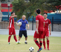 [ẢNH] Olympic Việt Nam sảng khoái cười hết cỡ trước trận quyết đấu Syria