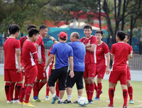 [ẢNH] Olympic Việt Nam sảng khoái cười hết cỡ trước trận quyết đấu Syria