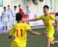 [ẢNH] 4 nhà cựu vô địch đã chơi thế nào trong trận ra quân?