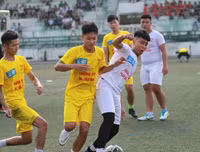 [ẢNH] 4 nhà cựu vô địch đã chơi thế nào trong trận ra quân?