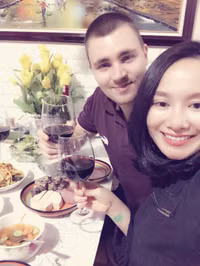 Vợ cũ MC Thành Trung công khai tình cảm với bạn trai Tây