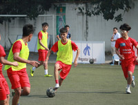 [ẢNH] Thắng kịch tính bằng luân lưu, THPT Lê Văn Thiêm vào top 8