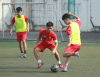 [ẢNH] Thắng kịch tính bằng luân lưu, THPT Lê Văn Thiêm vào top 8