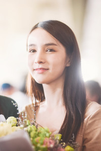 Hoa hậu Hương Giang đọ sắc cùng Á hậu Chuyển giới quốc tế