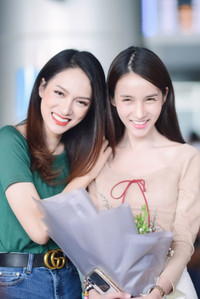 Hoa hậu Hương Giang đọ sắc cùng Á hậu Chuyển giới quốc tế