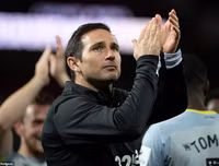 [ẢNH] HLV Mourinho đã thua trước học trò cũ Lampard như thế nào?