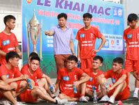 [ẢNH] Đương kim á quân THPT Phùng Khắc Khoan chật vật kiếm 1 điểm