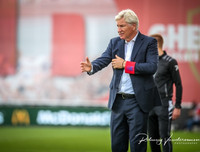 [ẢNH] Công Phượng cô đơn, bất lực nhìn đội nhà bại trận