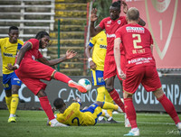 [ẢNH] Công Phượng cô đơn, bất lực nhìn đội nhà bại trận