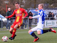 [ẢNH] Văn Hậu tả xung hữu đột giữa những đối thủ cao to ở Hà Lan