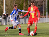 [ẢNH] Văn Hậu tả xung hữu đột giữa những đối thủ cao to ở Hà Lan