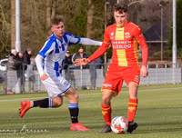 [ẢNH] Văn Hậu tả xung hữu đột giữa những đối thủ cao to ở Hà Lan