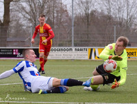 [ẢNH] Văn Hậu tả xung hữu đột giữa những đối thủ cao to ở Hà Lan