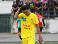 [ẢNH] 6 thắng 7 trên chấm luân lưu, cầu thủ trường Lý Thánh Tông khóc nức nở