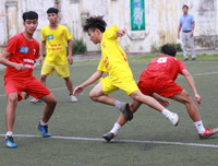 [ẢNH] 6 thắng 7 trên chấm luân lưu, cầu thủ trường Lý Thánh Tông khóc nức nở