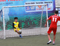 [ẢNH] 6 thắng 7 trên chấm luân lưu, cầu thủ trường Lý Thánh Tông khóc nức nở