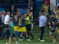 [ẢNH] Bị giễu cợt, đội Thụy Điển lao vào đòi tẩn nhau với Đức