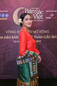 Sửng sốt trước vẻ đẹp của cô gái dân tộc Giẻ Triêng thi 