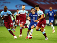 [ẢNH] Vừa diện trang phục mới, Chelsea đã thua sốc