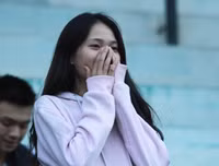 [ẢNH] Fan nữ lâng lâng hạnh phúc cùng chiến thắng của THPT Hà Đông