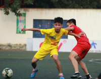 [ẢNH] Fan nữ lâng lâng hạnh phúc cùng chiến thắng của THPT Hà Đông