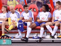 Toàn cảnh màn ra mắt của 