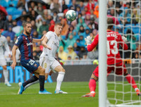 [ẢNH] Hazard lần đầu ra mắt, Real Madrid thắng hú vía