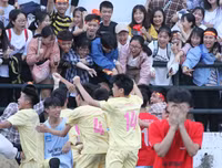 [ẢNH] Cuộc ngược dòng ngoạn mục trên chấm luân lưu của THPT Xuân Mai