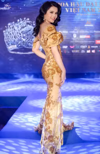 Đọ nhan sắc và học vấn của dàn người đẹp 