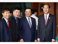 Những hình ảnh từ nghị trường Quốc hội trong ngày khai mạc kỳ họp thứ 5