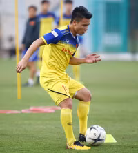 [ẢNH] Công Phượng, Văn Hậu dự bị ở châu Âu: Không phải vấn đề với thầy Park!