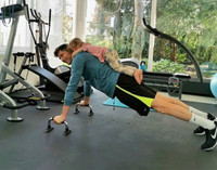 [ẢNH] Muôn cách giải khuây của sao bóng đá khi ở nhà tránh dịch