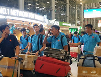 Những hình ảnh đầu tiên của U23 Việt Nam sau khi đặt chân đến Thái Lan