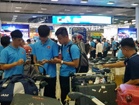 Những hình ảnh đầu tiên của U23 Việt Nam sau khi đặt chân đến Thái Lan
