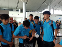 Những hình ảnh đầu tiên của U23 Việt Nam sau khi đặt chân đến Thái Lan