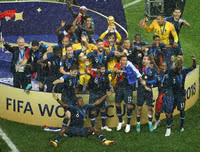 [ẢNH] Khoảnh khắc đội tuyển Pháp kiêu hãnh bước lên đỉnh thế giới