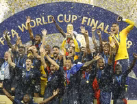 [ẢNH] Khoảnh khắc đội tuyển Pháp kiêu hãnh bước lên đỉnh thế giới