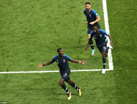 [ẢNH] Khoảnh khắc đội tuyển Pháp kiêu hãnh bước lên đỉnh thế giới