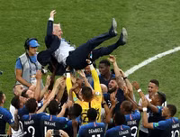 [ẢNH] Khoảnh khắc đội tuyển Pháp kiêu hãnh bước lên đỉnh thế giới