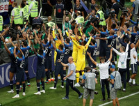 [ẢNH] Khoảnh khắc đội tuyển Pháp kiêu hãnh bước lên đỉnh thế giới