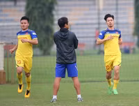 [ẢNH] Công Phượng, Văn Hậu dự bị ở châu Âu: Không phải vấn đề với thầy Park!