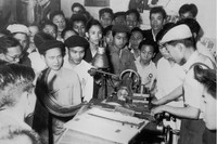 [ẢNH] Sống trong không khí thi đua ái quốc sôi nổi thời kháng chiến