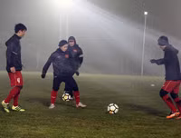 [ẢNH] U23 Việt Nam bị cho tập ở một sân tối quá mức cho phép