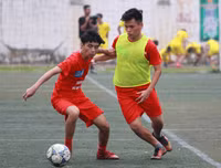 [ẢNH] Dẫn bàn ngay phút đầu, THPT Yên Hòa thắng hú vía sau loạt luân lưu