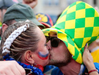 [ẢNH] Fans nữ xinh đẹp và cuồng nhiệt khắp nơi quần tụ về World Cup 2018