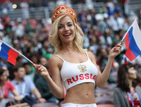 [ẢNH] Fans nữ xinh đẹp và cuồng nhiệt khắp nơi quần tụ về World Cup 2018