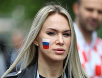 [ẢNH] Fans nữ xinh đẹp và cuồng nhiệt khắp nơi quần tụ về World Cup 2018