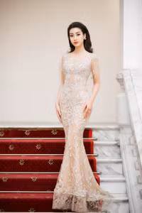 Hoa hậu Mỹ Linh muốn gắn bó với công việc MC